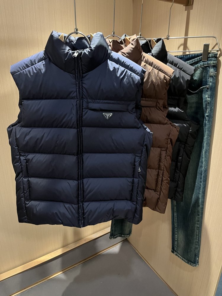 Vest men's