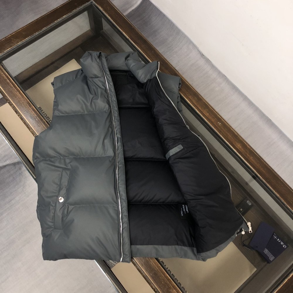 Vest men's фото 6