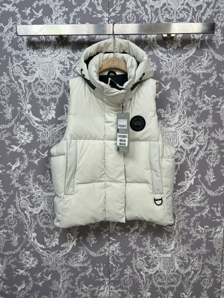 Vest on feathers men's