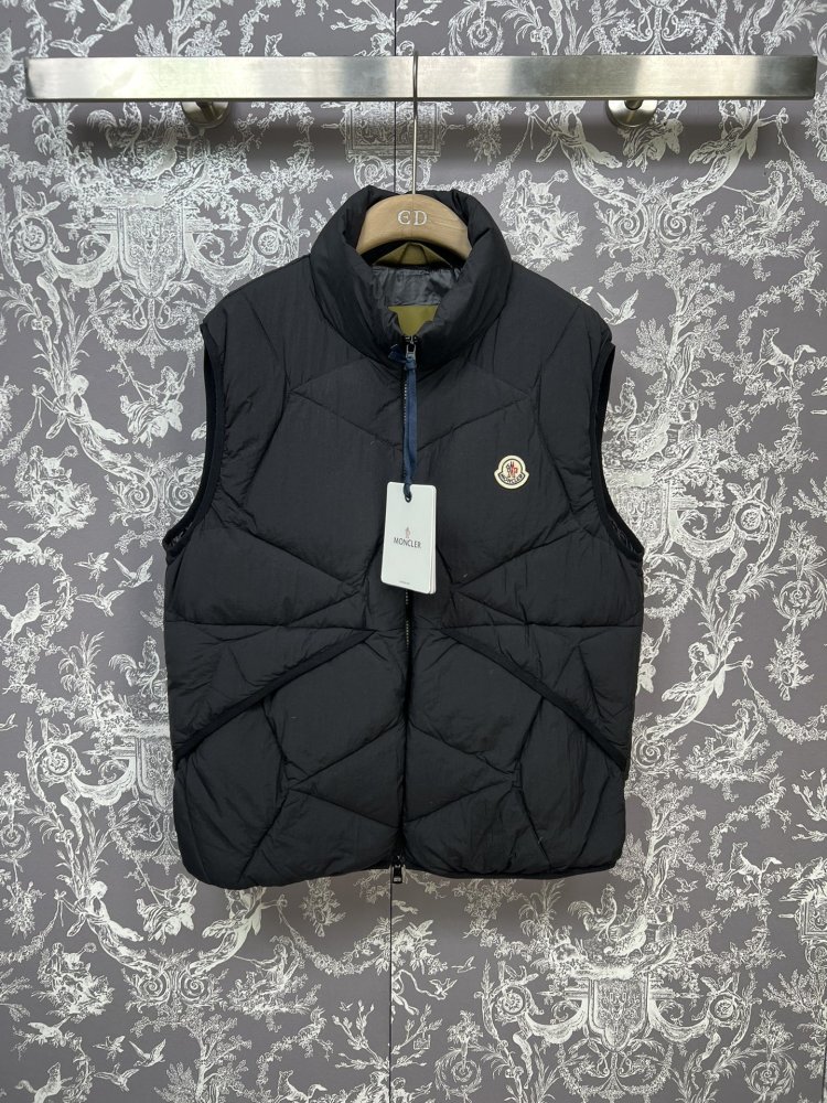 Vest on feathers men's