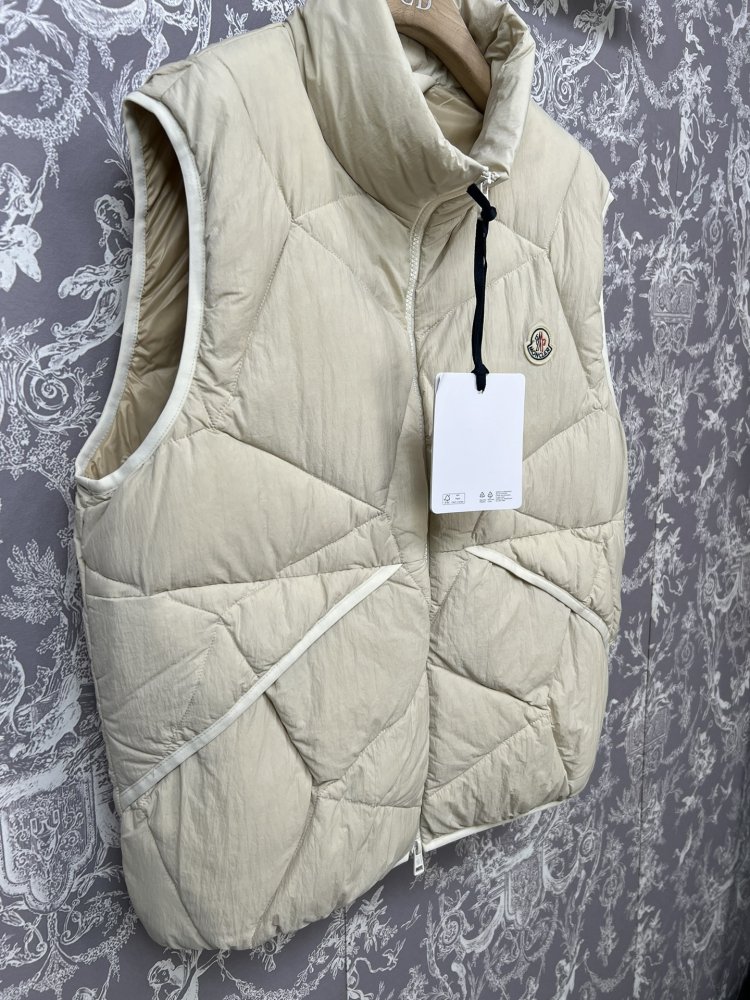 Vest on feathers men's фото 2