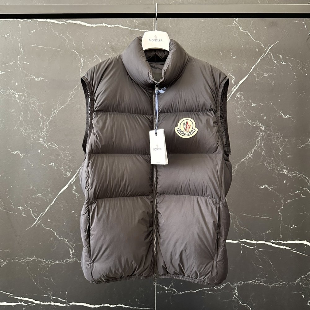 Жилетка на пуху мужская фото 2