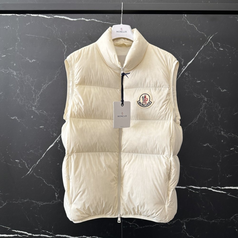 Жилетка на пуху чоловіча фото 2