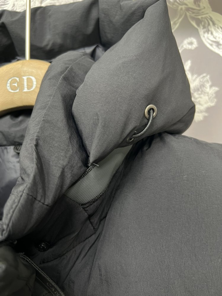 Vest on feathers men's фото 3