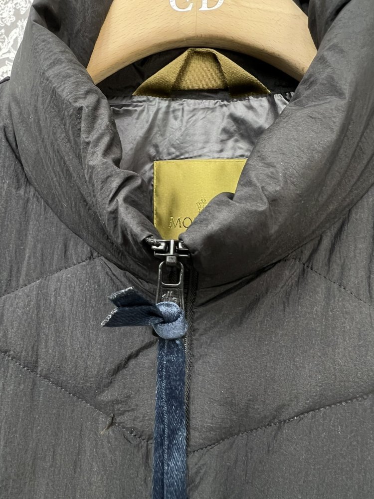 Vest on feathers men's фото 3