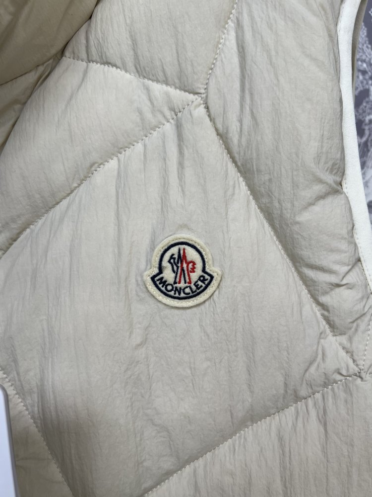 Vest on feathers men's фото 4