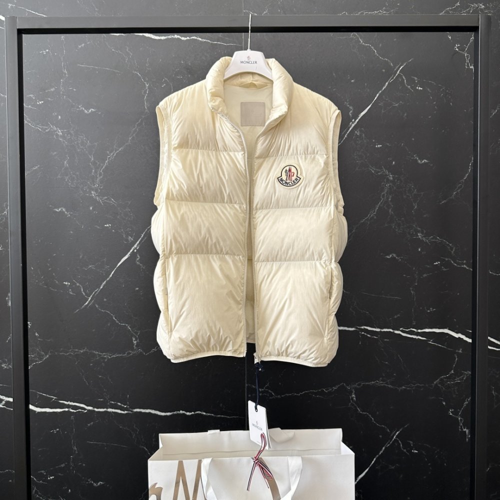 Жилетка на пуху чоловіча фото 6