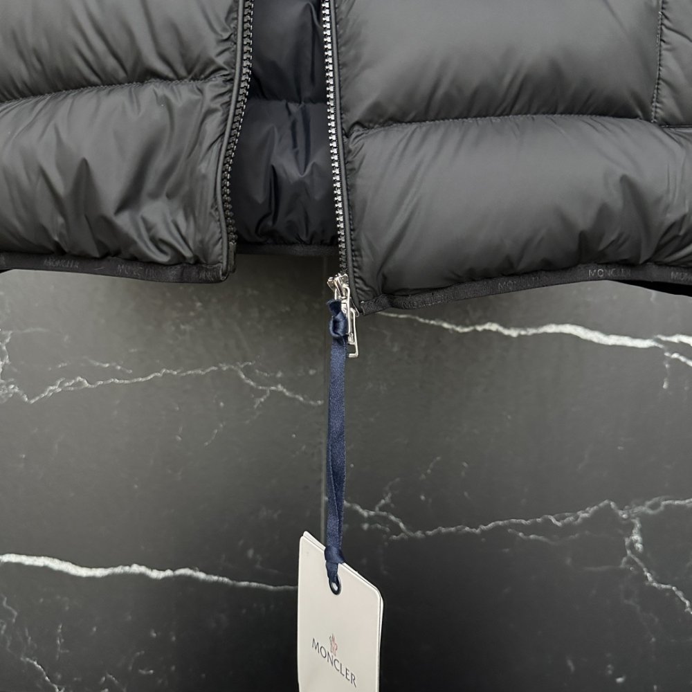 Жилетка на пуху мужская фото 8