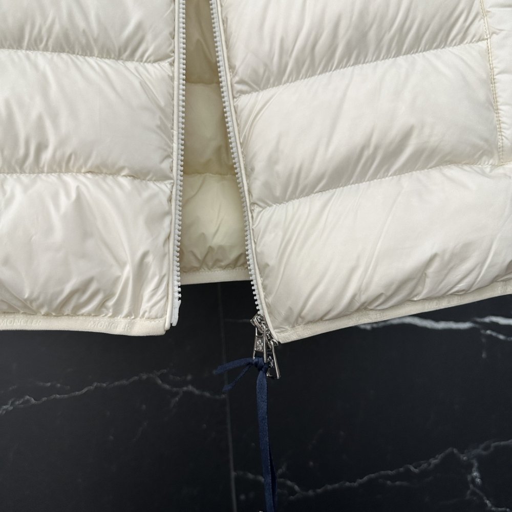 Жилетка на пуху мужская фото 8