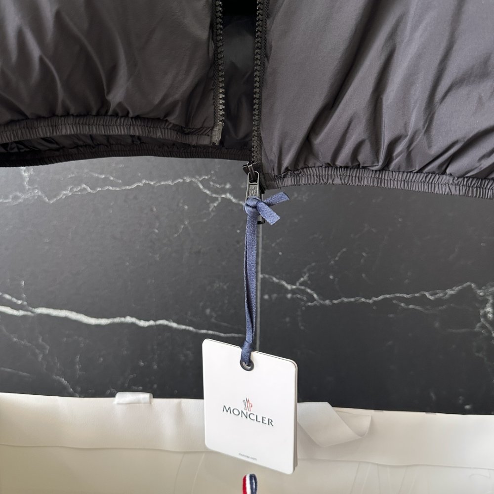 Жилетка на пуху мужская фото 9