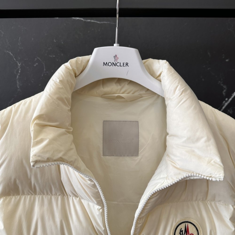 Жилетка на пуху чоловіча фото 9