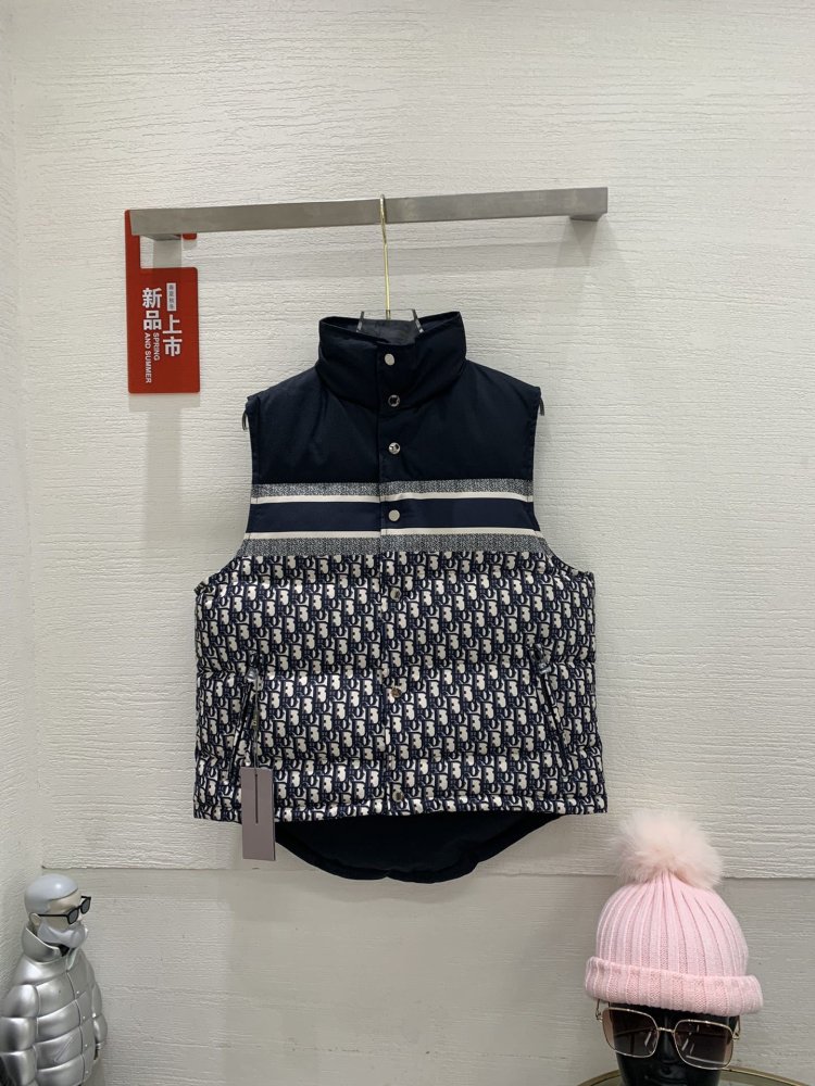 Жилетка на пуху женская