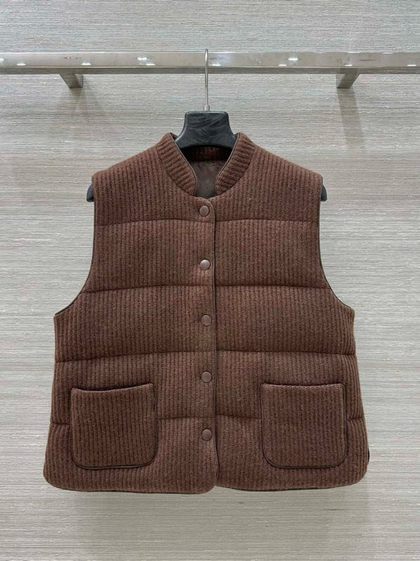 Vest on feathers women's