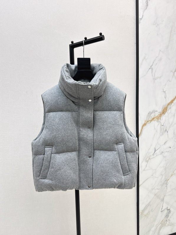 Vest on feathers women's