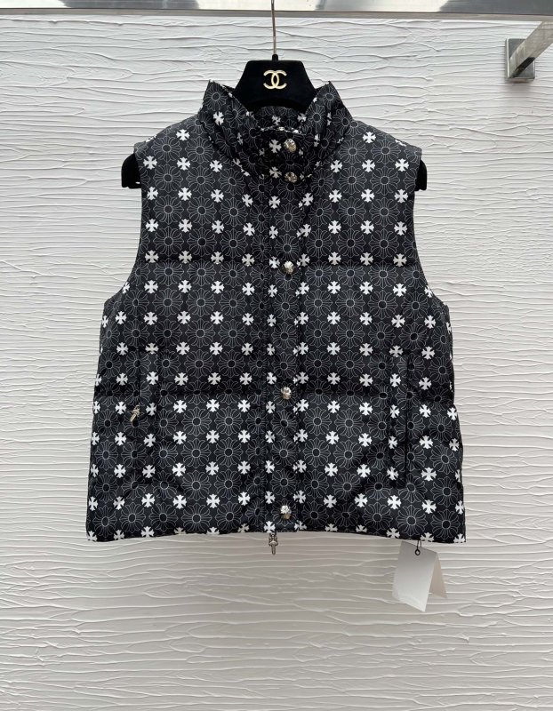 Жилетка на пуху женская