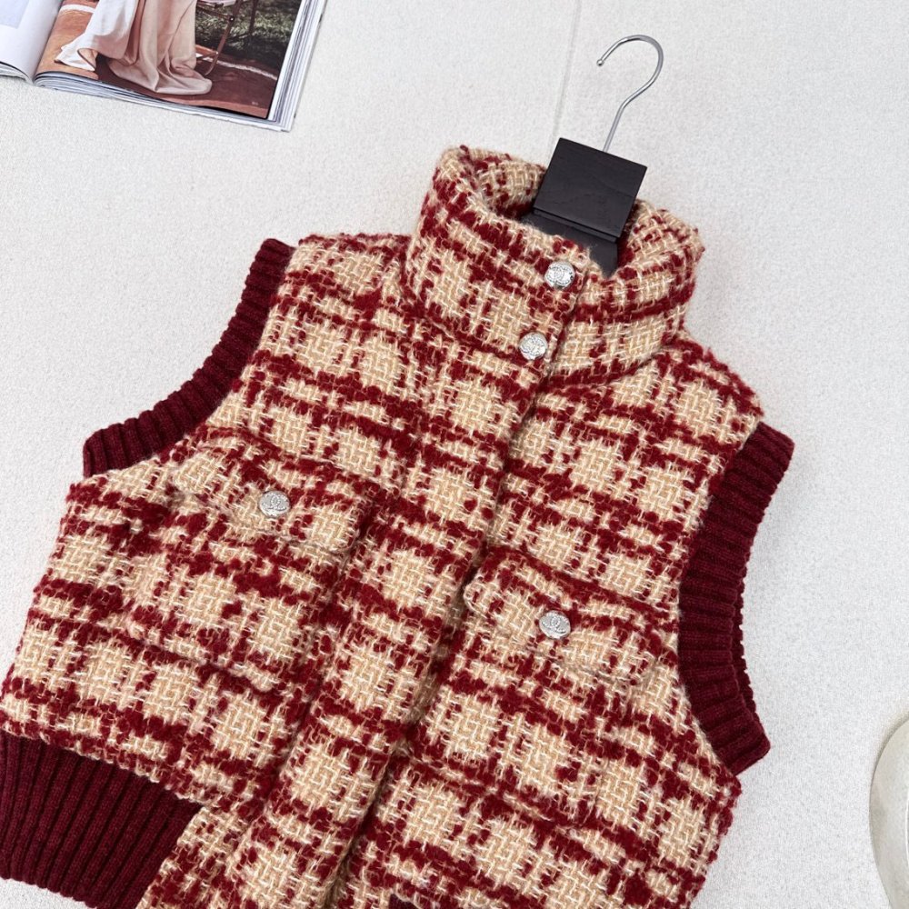 Vest on feathers women's фото 2