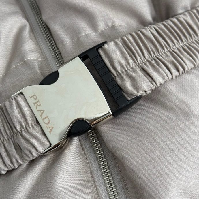 Жилетка на пуху женская фото 2