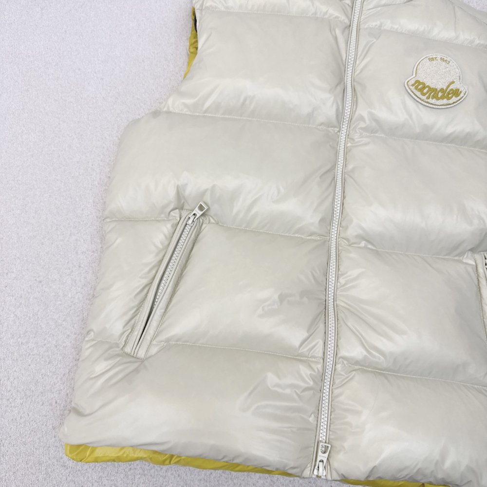 Vest on feathers women's фото 3