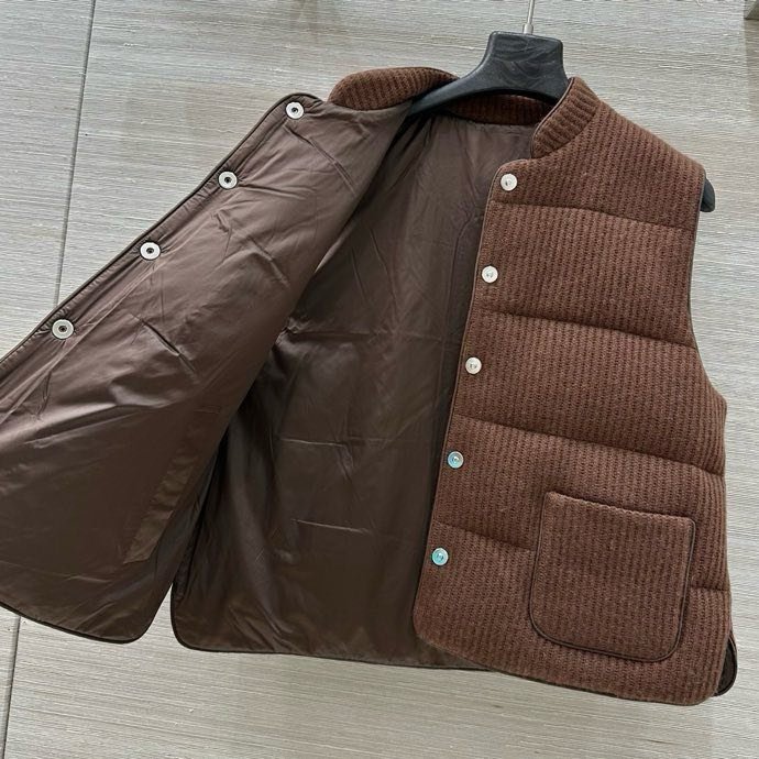 Vest on feathers women's фото 3