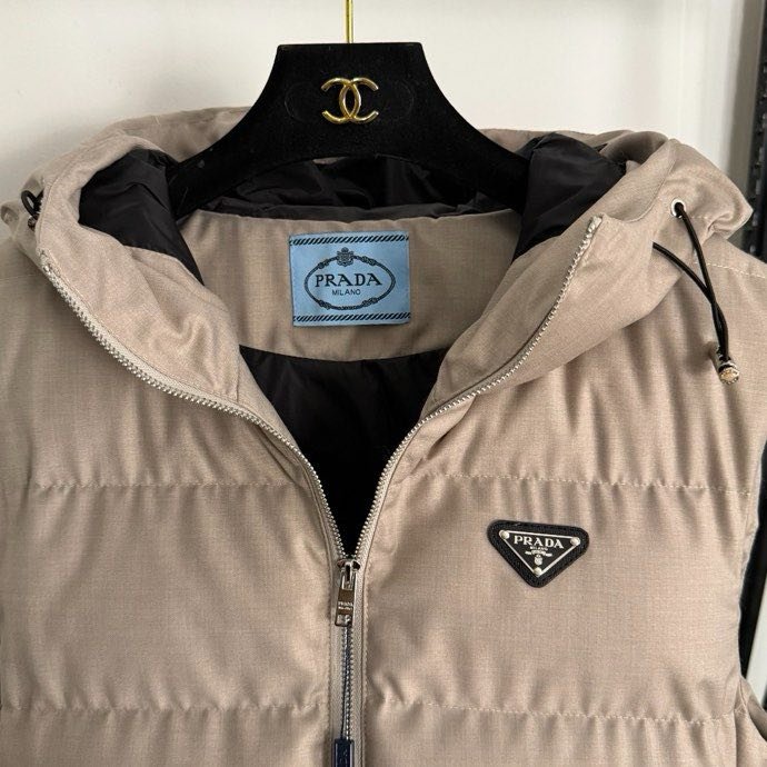 Жилетка на пуху женская фото 3