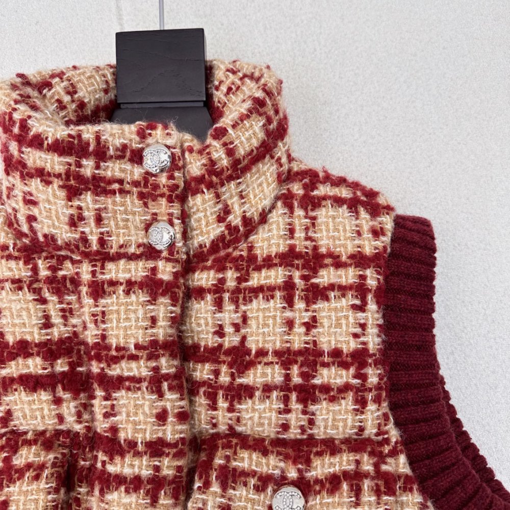 Vest on feathers women's фото 4