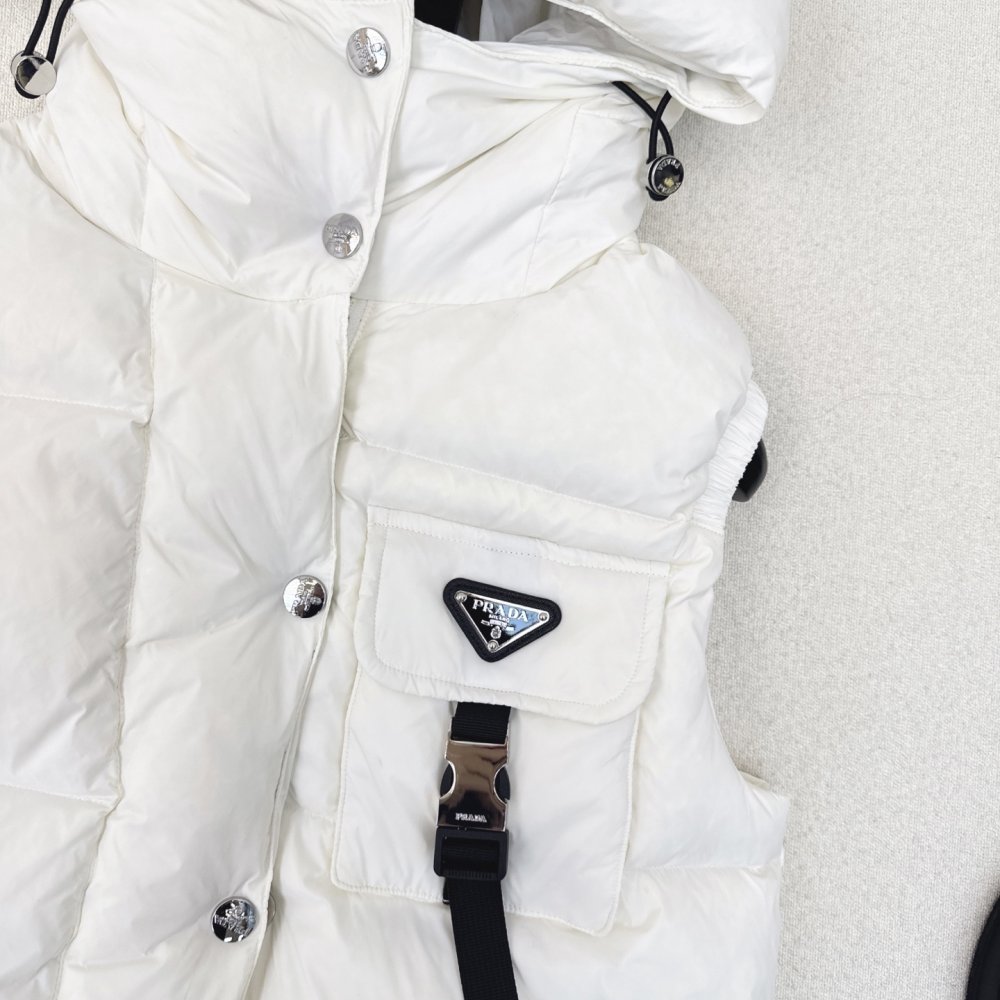 Жилетка на пуху женская фото 4