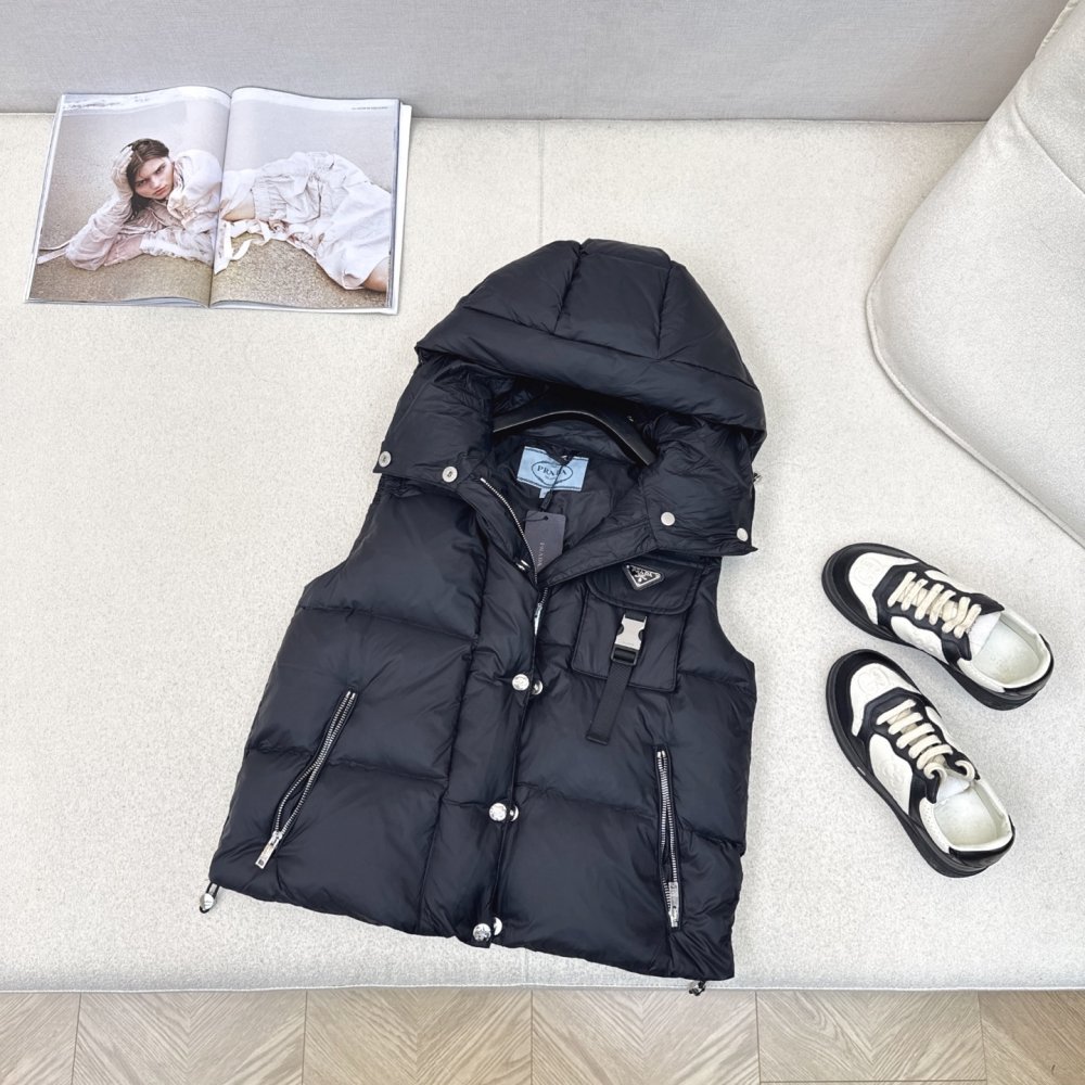 Жилетка на пуху жіноча фото 4