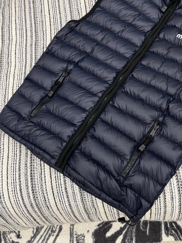 Vest on feathers women's фото 4