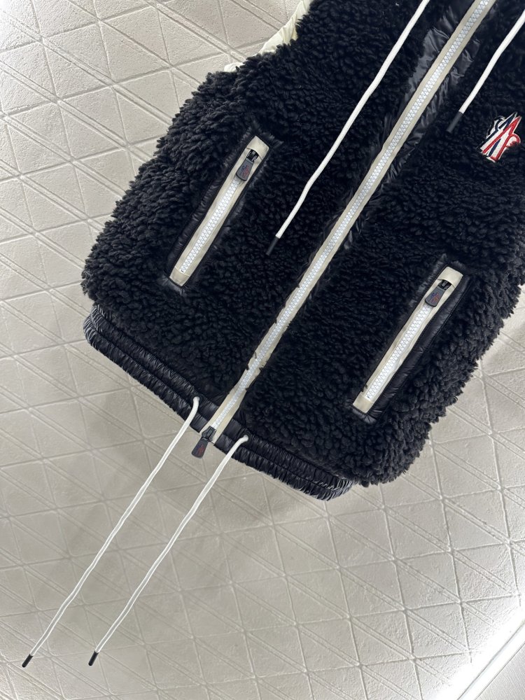 Жилетка на пуху женская фото 5