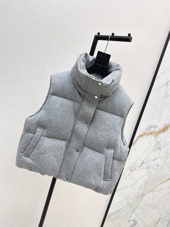 Vest on feathers women's фото 5