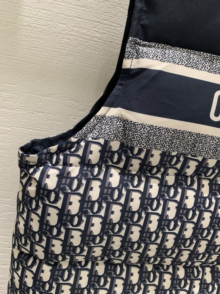 Жилетка на пуху женская фото 6