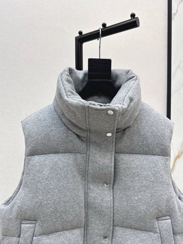 Vest on feathers women's фото 6