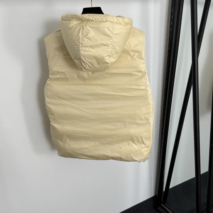 Vest on feathers women's фото 6