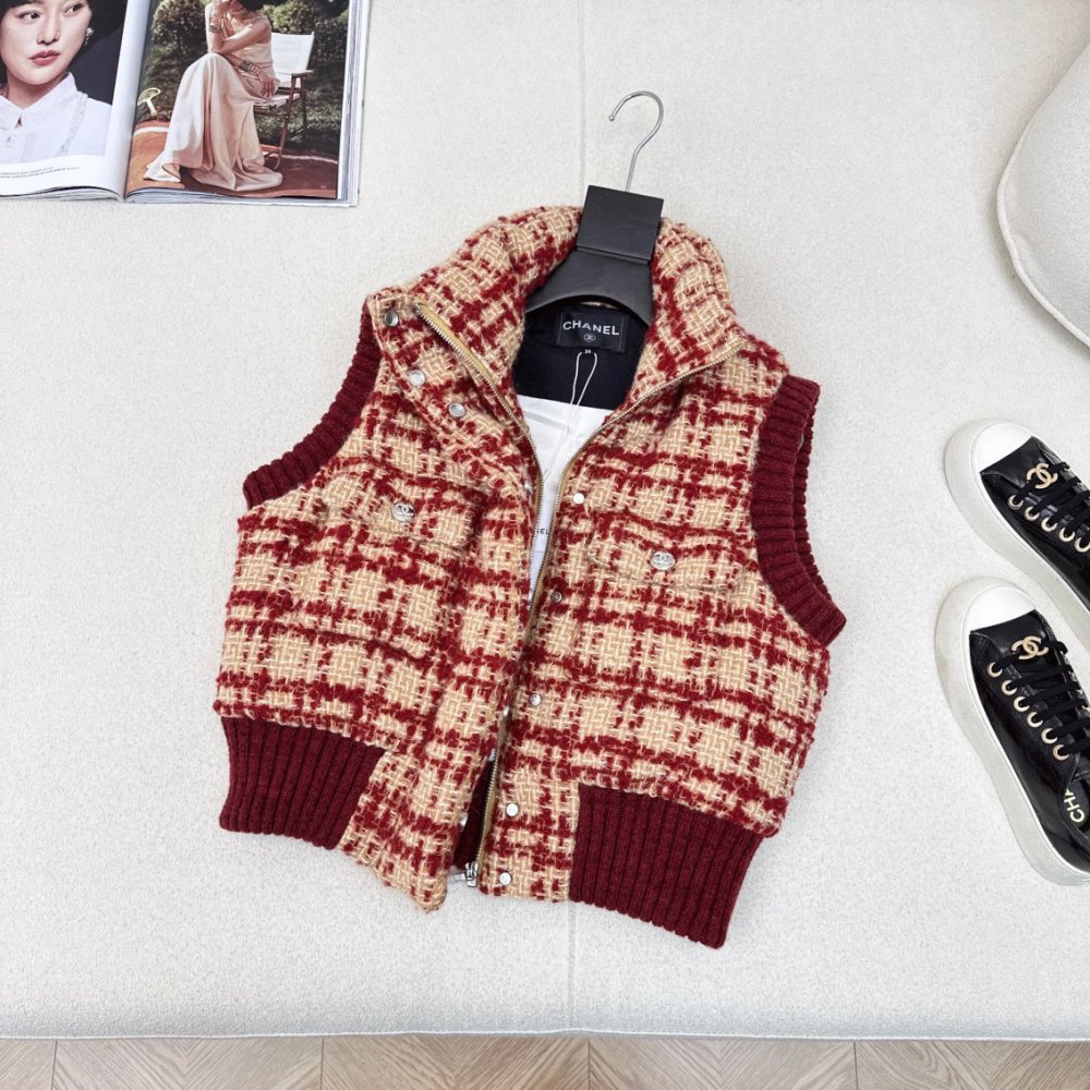 Vest on feathers women's фото 7