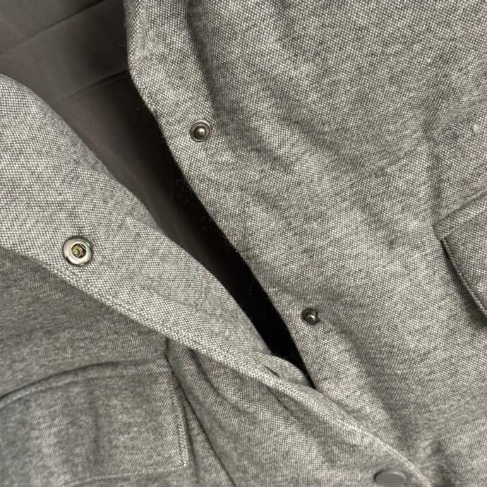 Жилетка на пуху женская фото 7