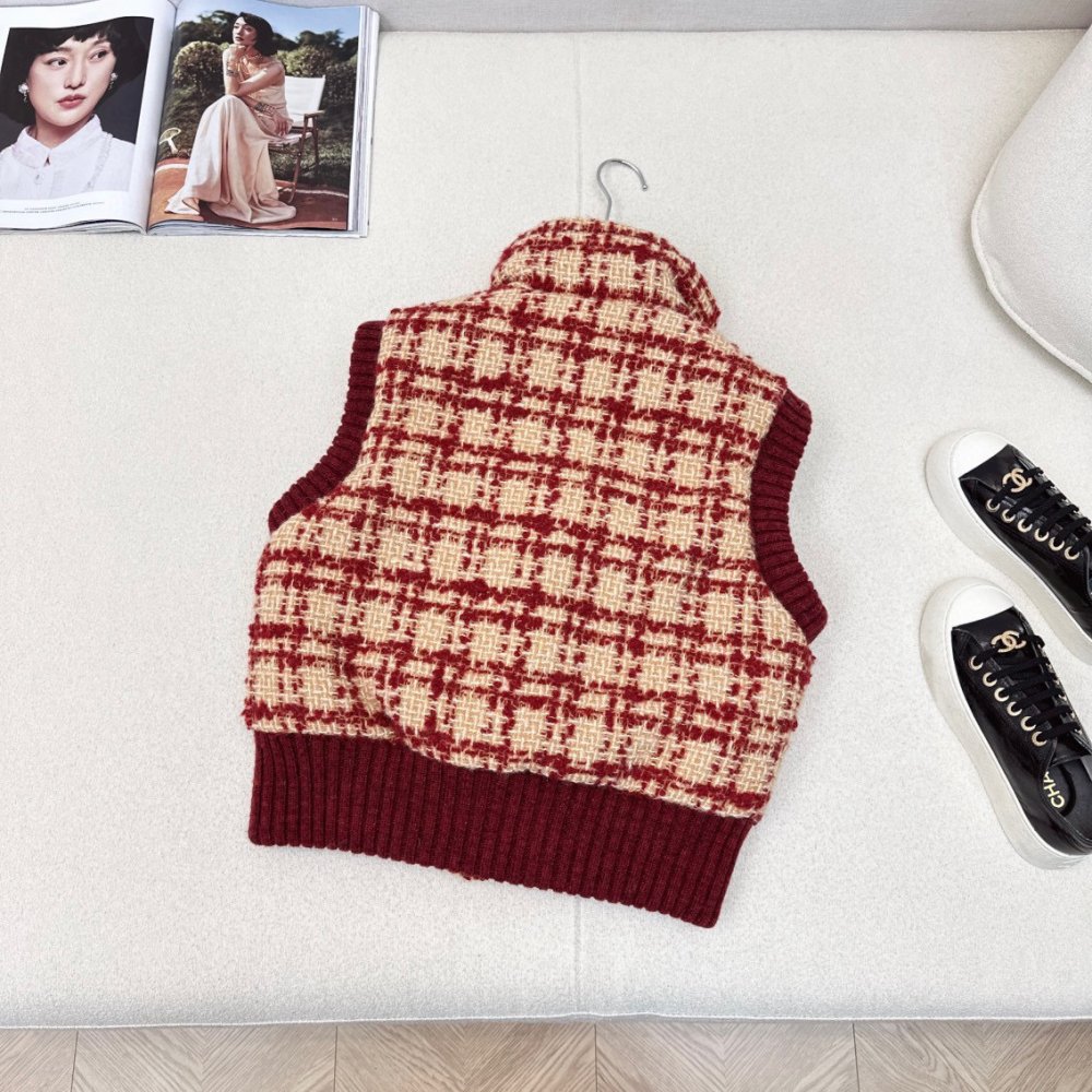 Vest on feathers women's фото 8