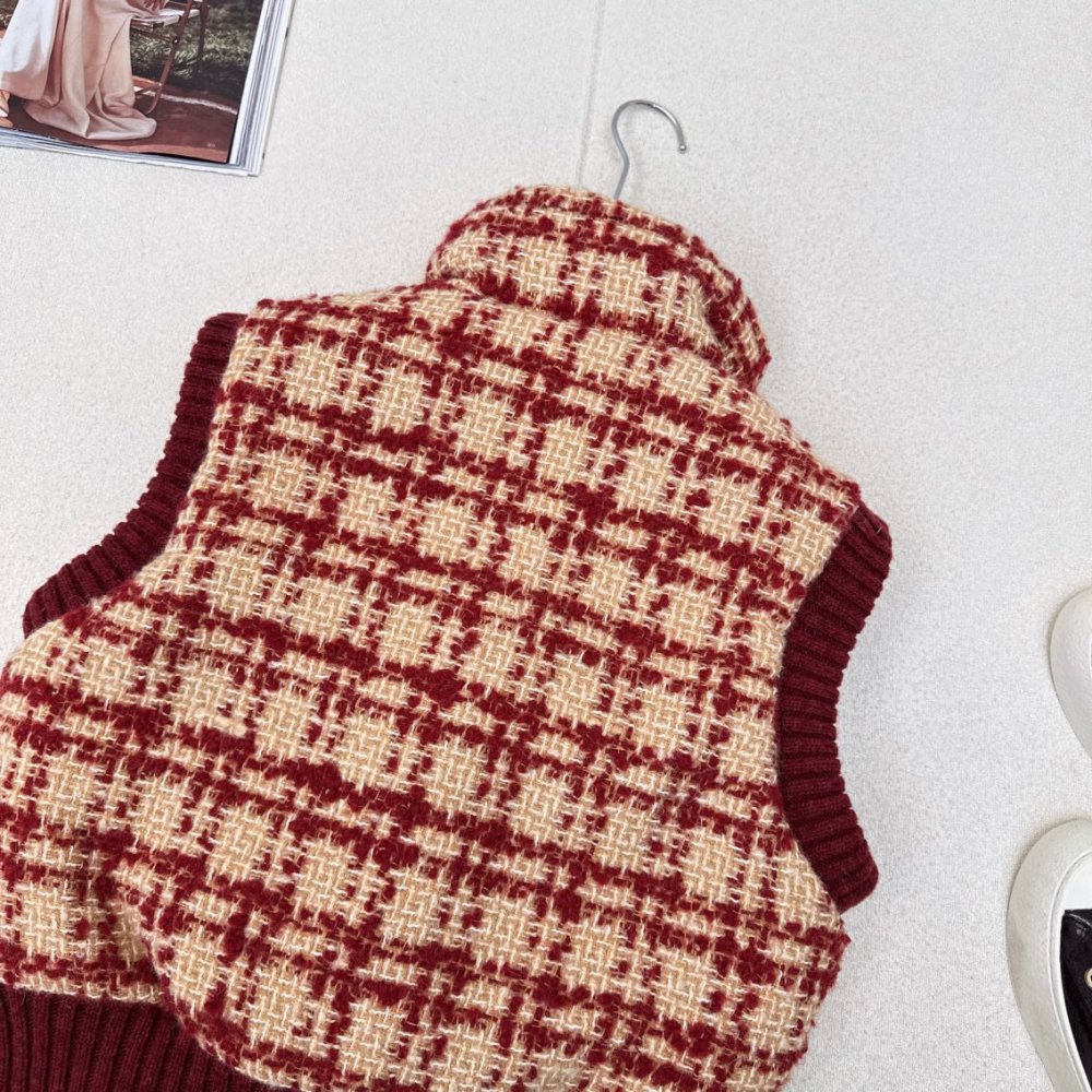 Vest on feathers women's фото 9