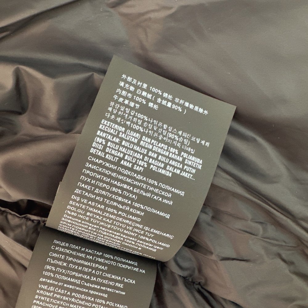 Жилетка на пуху жіноча фото 9