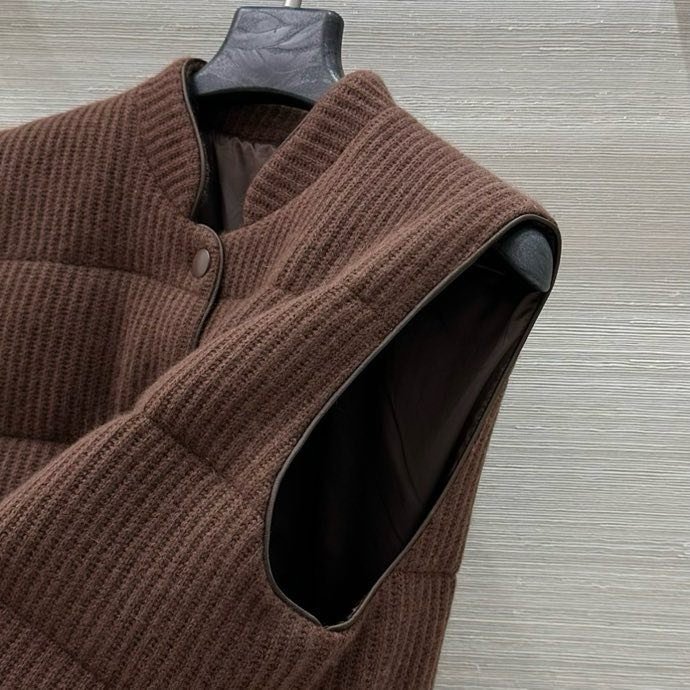 Vest on feathers women's фото 9