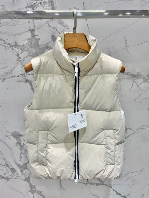 Жилетка на пуху