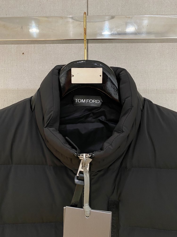 Жилетка на пуху фото 2