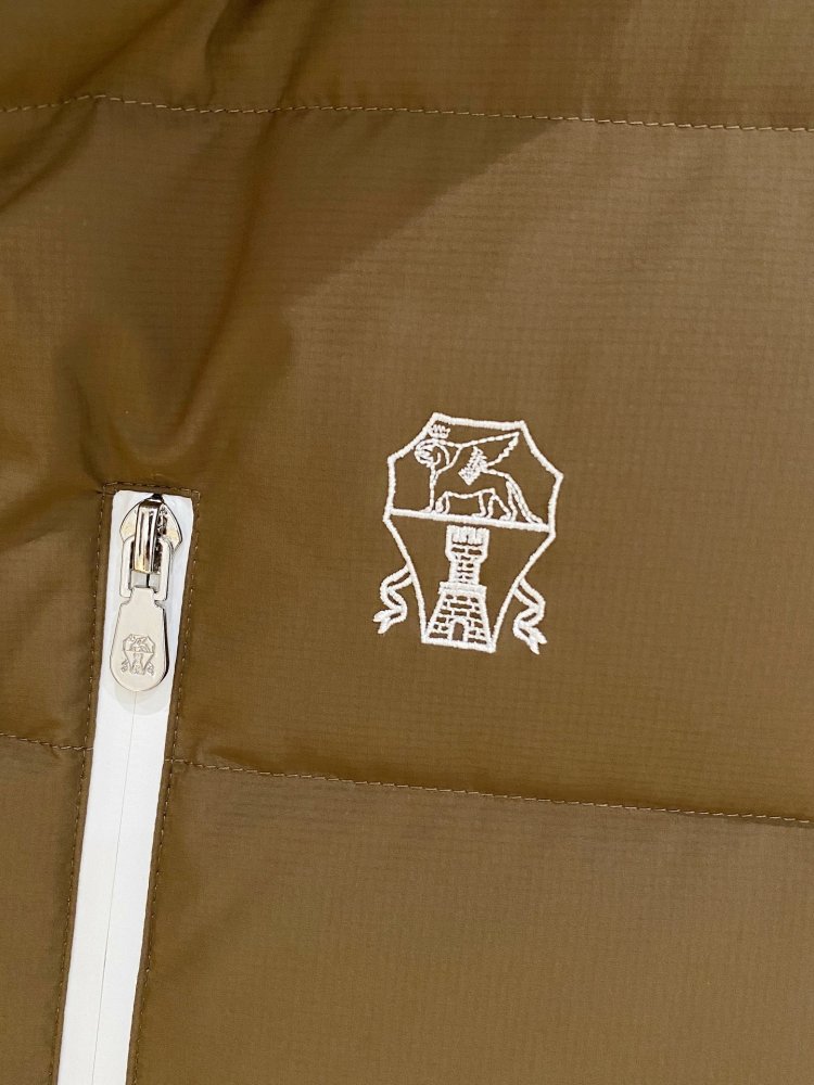 Жилетка на пуху фото 4