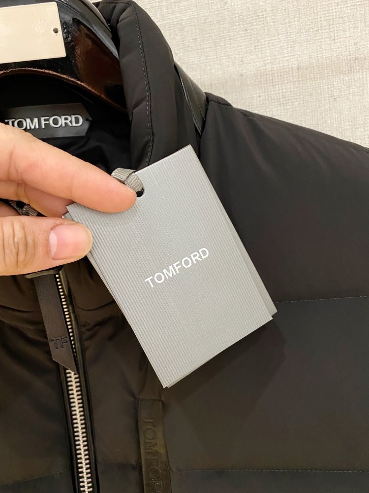 Жилетка на пуху фото 6