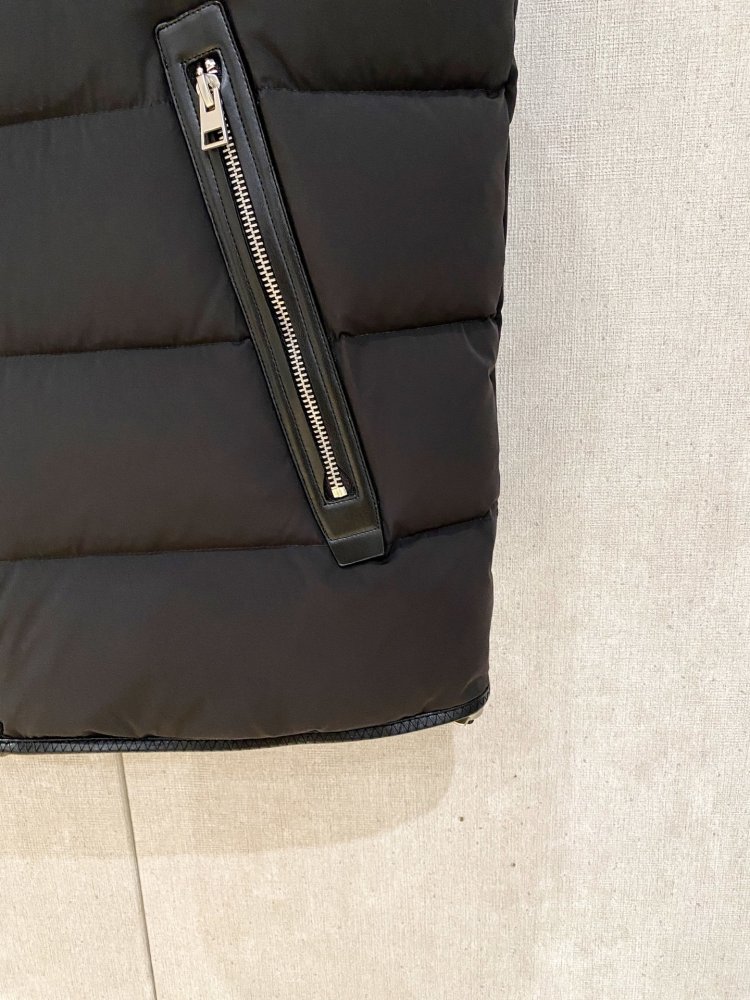 Жилетка на пуху фото 7