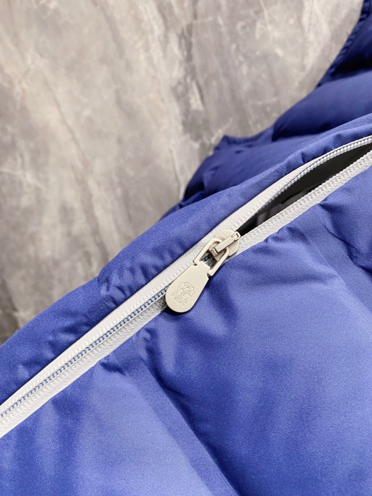 Жилетка на пуху фото 7