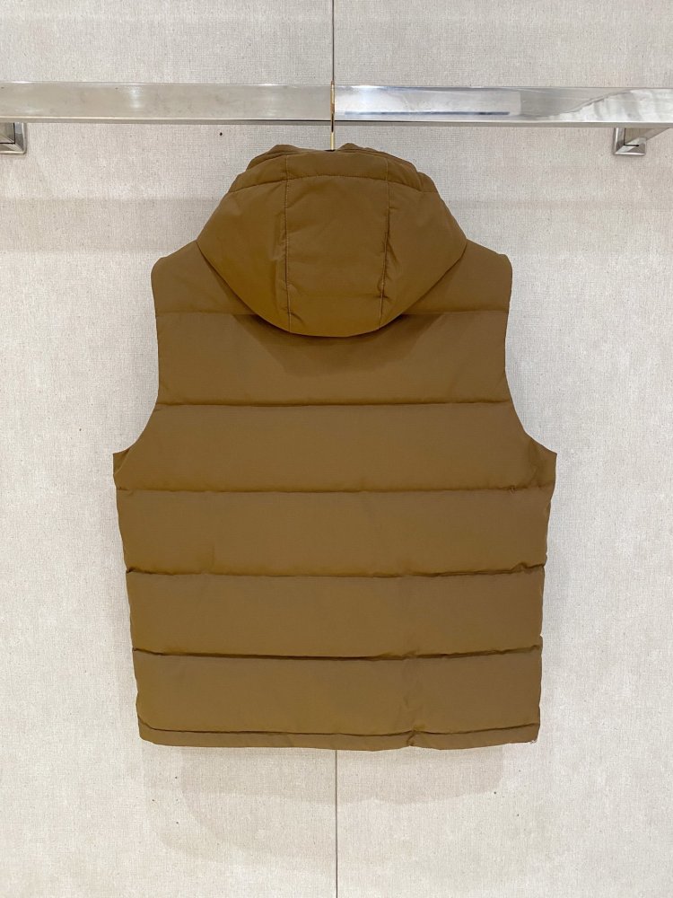 Жилетка на пуху фото 9