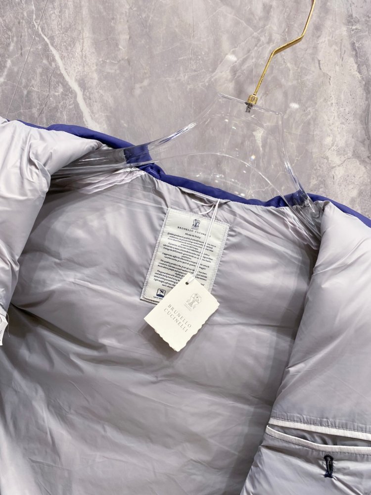 Жилетка на пуху фото 9