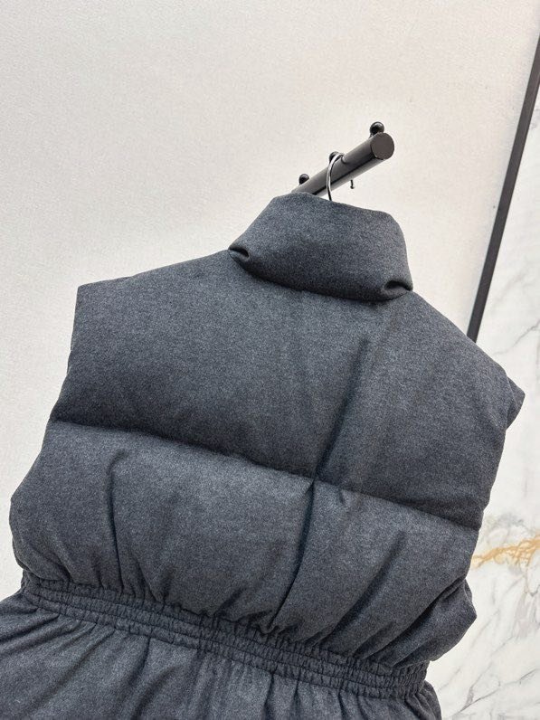 Жилетка пуховик женская фото 8