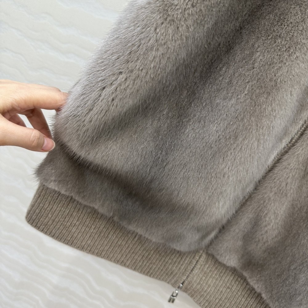 Жилетка с мехом норки фото 6