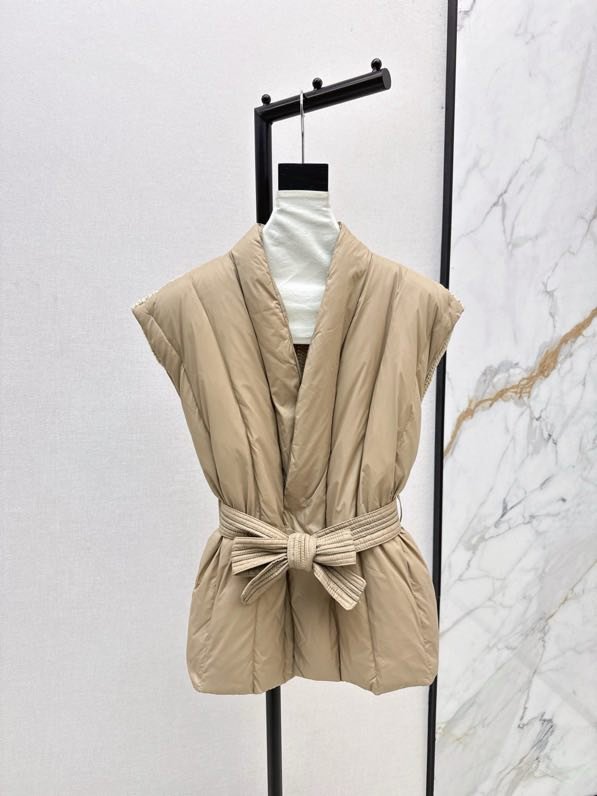 Vest women's on feathers